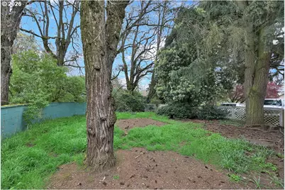 1215 Irving Rd, Eugene, OR 97404 - Photo 36