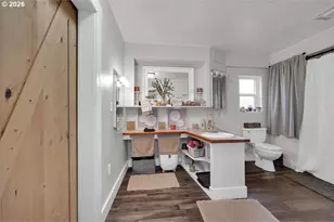 1215 Irving Rd, Eugene, OR 97404 - Photo 24