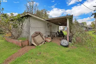 1215 Irving Rd, Eugene, OR 97404 - Photo 38