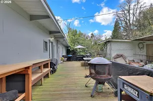 1215 Irving Rd, Eugene, OR 97404 - Photo 32