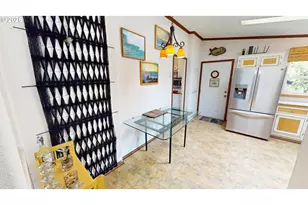 1634 Idaho St, Port Orford, OR 97465 - Photo 6