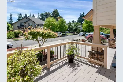 7913 SW Leiser Ln, Portland, OR 97224 - Photo 2