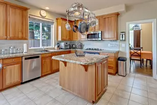 7913 SW Leiser Ln, Portland, OR 97224 - Photo 8