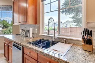 7913 SW Leiser Ln, Portland, OR 97224 - Photo 10
