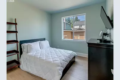 7913 SW Leiser Ln, Portland, OR 97224 - Photo 12
