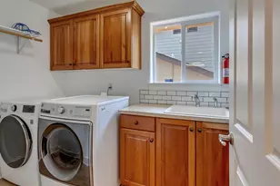 7913 SW Leiser Ln, Portland, OR 97224 - Photo 24