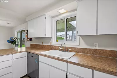 8718 NE 95th St, Vancouver, WA 98662 - Photo 12