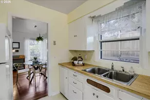 2226 N Sumner St, Portland, OR 97217 - Photo 16