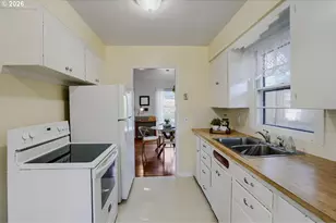 2226 N Sumner St, Portland, OR 97217 - Photo 16