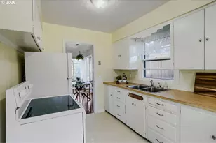 2226 N Sumner St, Portland, OR 97217 - Photo 14