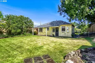 2226 N Sumner St, Portland, OR 97217 - Photo 26