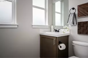 12086 SE Harold St, Portland, OR 97266 - Photo 28