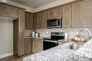 12086 SE Harold St, Portland, OR 97266 - Photo 14