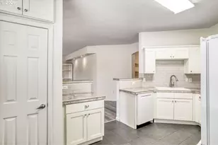 1160 NE Horizon Loop, Hillsboro, OR 97124 - Photo 10