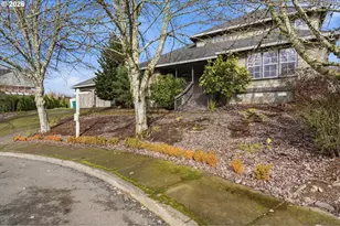 6898 SE Brigadoon St, Milwaukie, OR 97267 - Photo 2