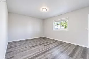790 St Charles St, Eugene, OR 97402 - Photo 8