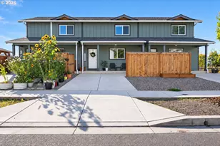 790 St Charles St, Eugene, OR 97402 - Photo 1