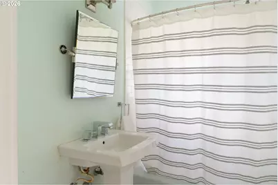 1125 SE Boise St, Portland, OR 97202 - Photo 14