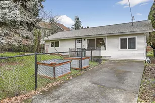 290 N 4th St, Saint Helens, OR 97051 - Photo 2