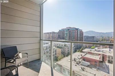 1075 NW Northrup St #1012, Portland, OR 97209 - Photo 14