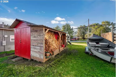 703 C St, Myrtle Point, OR 97458 - Photo 8