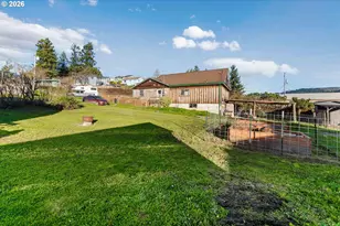 703 C St, Myrtle Point, OR 97458 - Photo 14