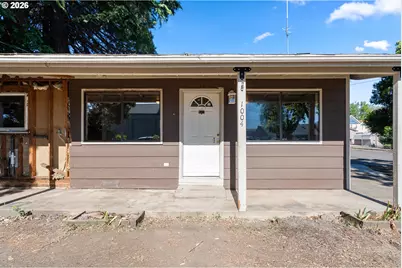 1004 S Grape St, Medford, OR 97501 - Photo 12