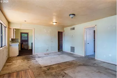1004 S Grape St, Medford, OR 97501 - Photo 20