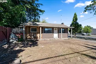 1004 S Grape St, Medford, OR 97501 - Photo 1