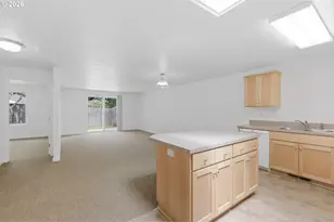 355 S King St, Salem, OR 97302 - Photo 8
