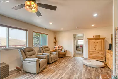 73877 Caldwell Ln, Pendleton, OR 97801 - Photo 2