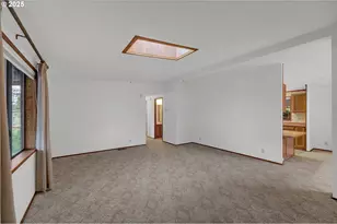 1199 N Terry St, Eugene, OR 97402 - Photo 8