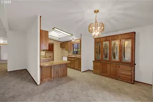 1199 N Terry St, Eugene, OR 97402 - Photo 6