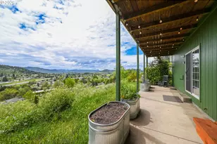 208 Jamie Loop, Roseburg, OR 97471 - Photo 10