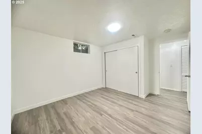 18505 SE Clinton St, Gresham, OR 97030 - Photo 32