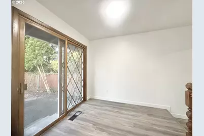 18505 SE Clinton St, Gresham, OR 97030 - Photo 12