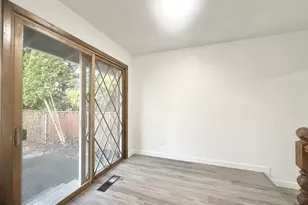 18505 SE Clinton St, Gresham, OR 97030 - Photo 12