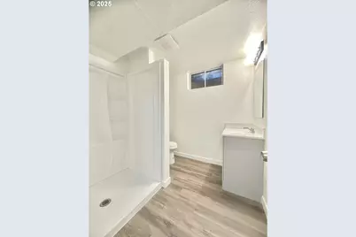 18505 SE Clinton St, Gresham, OR 97030 - Photo 28