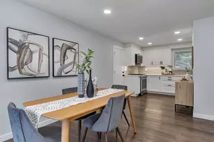 12146 SW Taylor Ct, Portland, OR 97225 - Photo 8