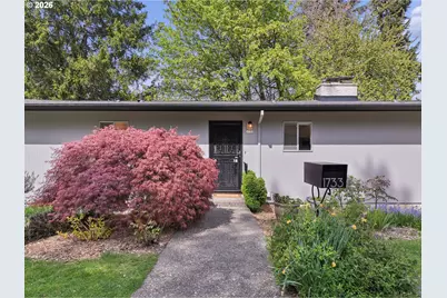 1733 SW Custer St, Portland, OR 97219 - Photo 2