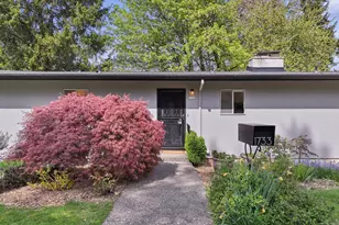 1733 SW Custer St, Portland, OR 97219 - Photo 2