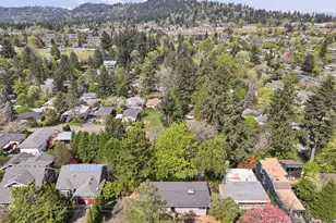 1733 SW Custer St, Portland, OR 97219 - Photo 32