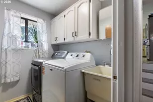 2196 NW Andrea St, Roseburg, OR 97471 - Photo 40