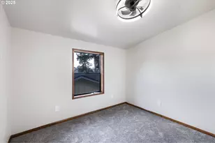3004 Oak St, Longview, WA 98632 - Photo 24