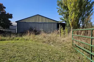 32697 S Meridian Rd, Woodburn, OR 97071 - Photo 38