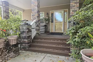32697 S Meridian Rd, Woodburn, OR 97071 - Photo 2