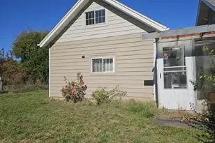 32697 S Meridian Rd, Woodburn, OR 97071 - Photo 10