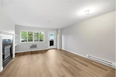 318 NE Roberts Ave #204, Gresham, OR 97030 - Photo 6