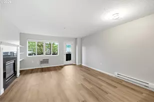 318 NE Roberts Ave, Gresham, OR 97030 - Photo 6