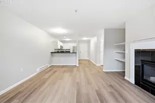 318 NE Roberts Ave, Gresham, OR 97030 - Photo 10